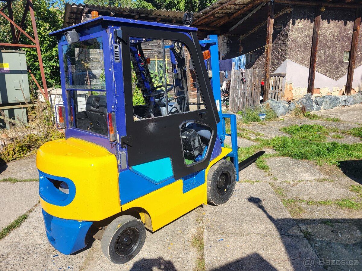 Prodám vzv komatsu FD15/18T nafta - 2