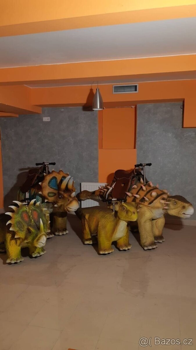 Chodící DINO + zvukový efekt - 2