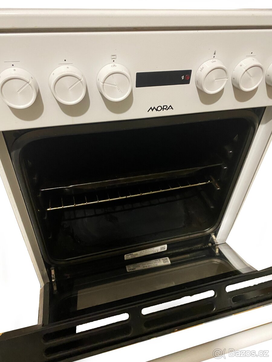 sklokeramický sporák s troubou E50 Mora C 2240 CW - 2