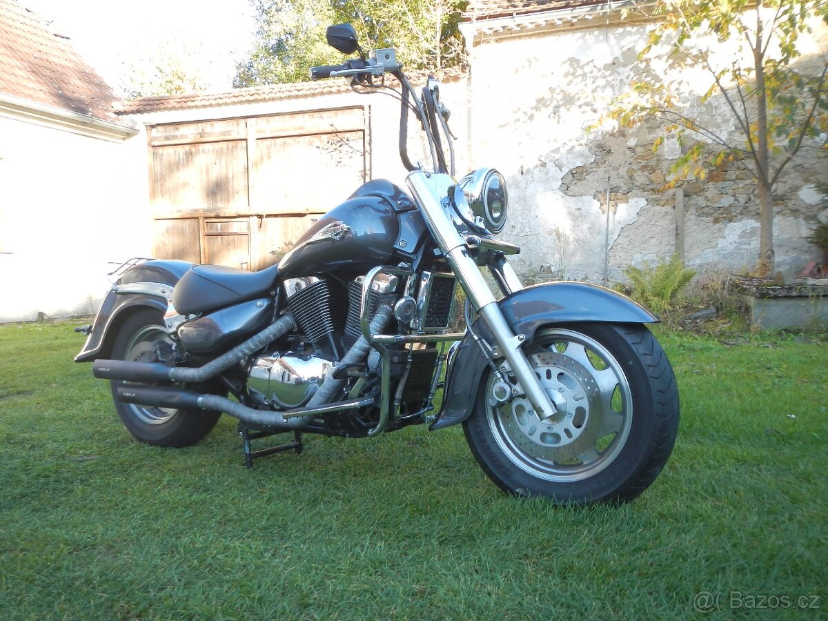 Suzuki VL 1500 Intruder - 2