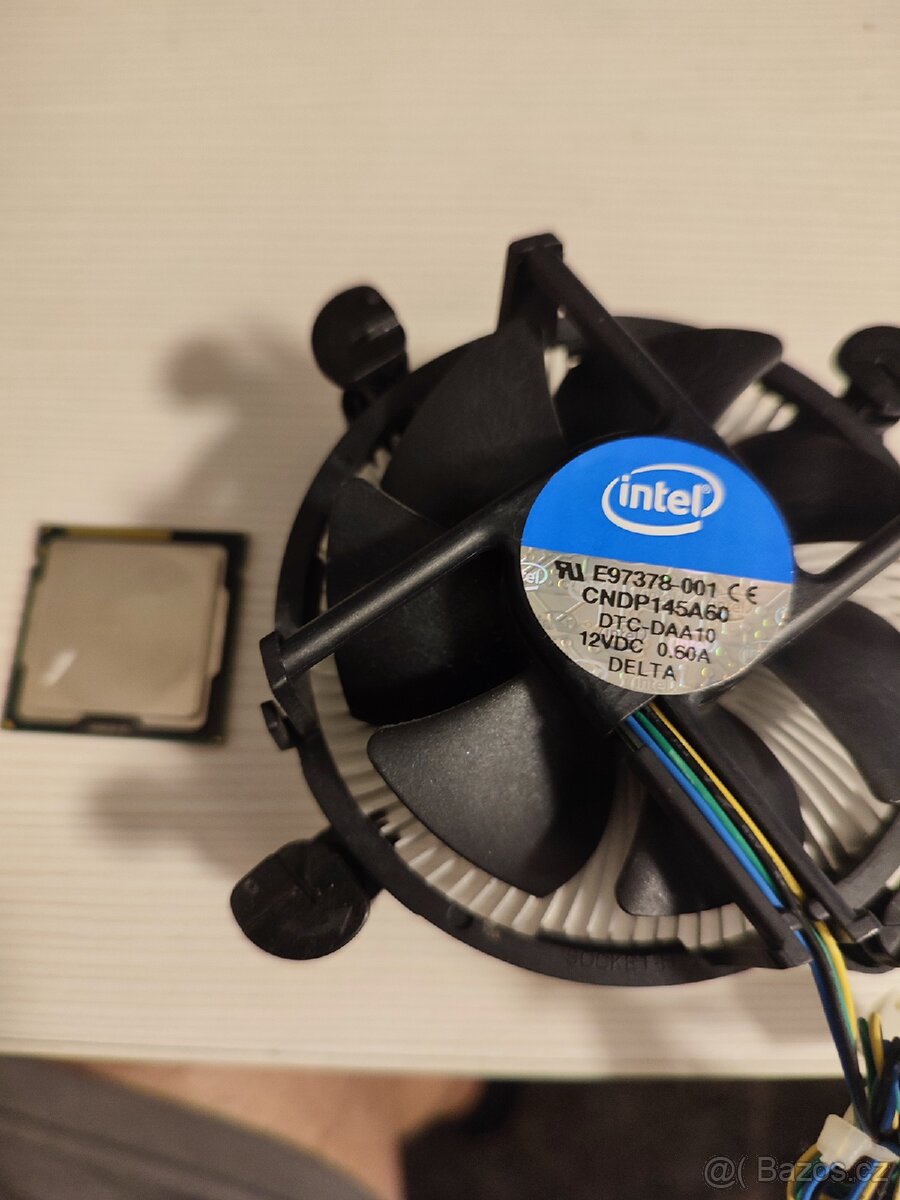 CPU Intel Core I5 2400 + Chladič - 2