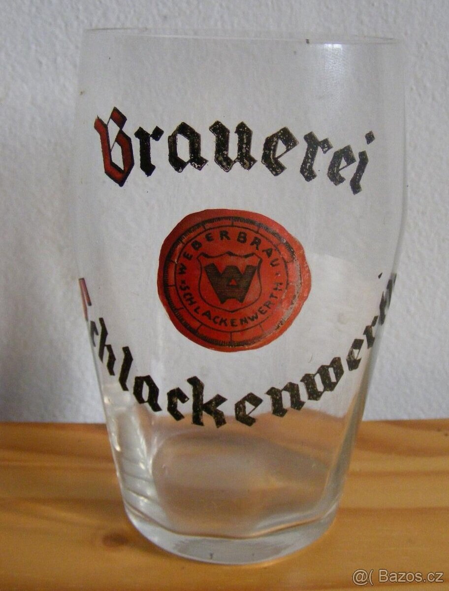 Pivní sklo, půllitry, třetinky, pivovarské cedule. - 2