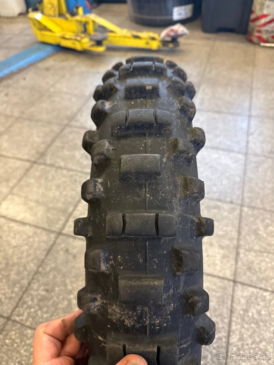 Pneu Metzeler 140/80 r18 - 2