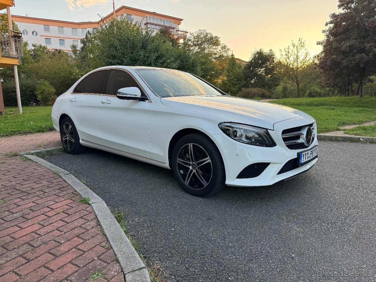 Mercedes-Benz C 220d Avantgarde 4Matic CZ koupeno I.majitel - 2