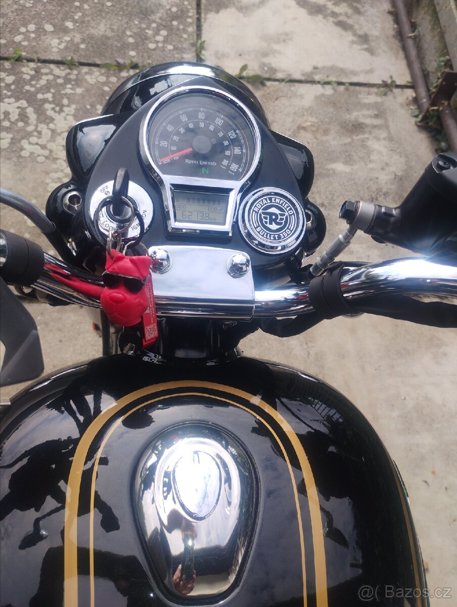 Royal Enfield Bullet 350 - 2
