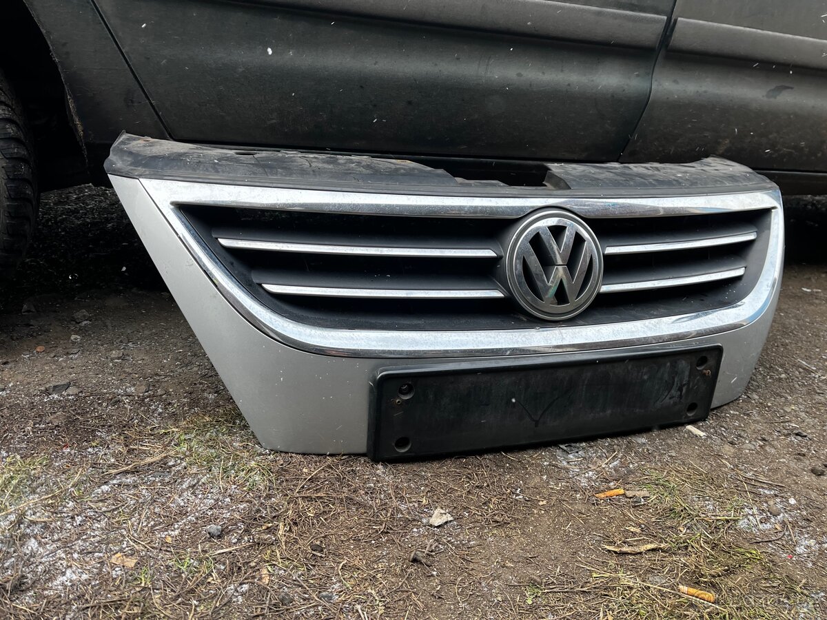 Přední maska / mřížka do nárazníku VW Passat CC - 2