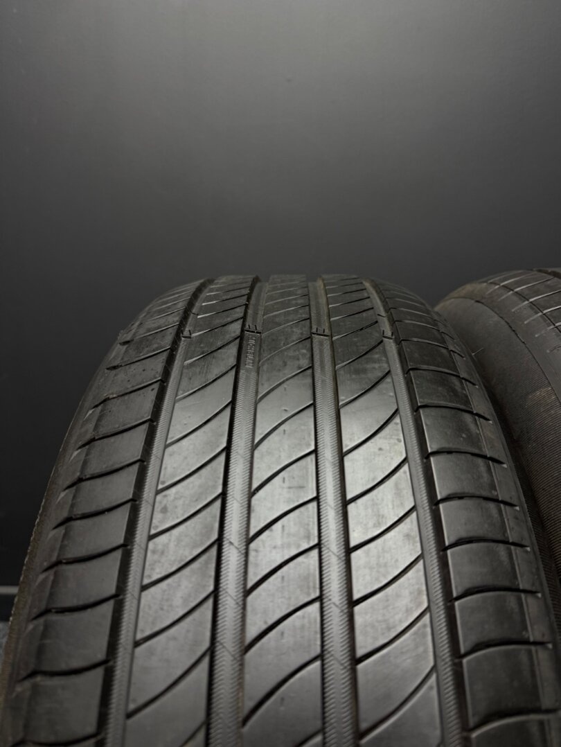 3ks pneu 235/45/20 MICHELIN - 2