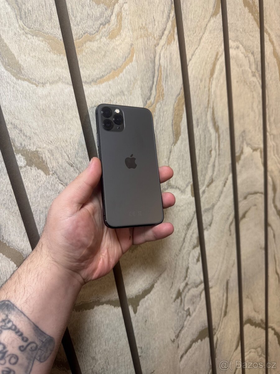 iPhone 11 pro top - 2