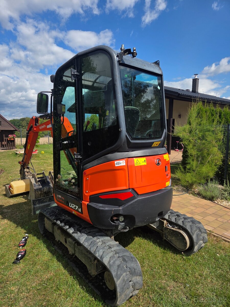 Kubota U27 - 2