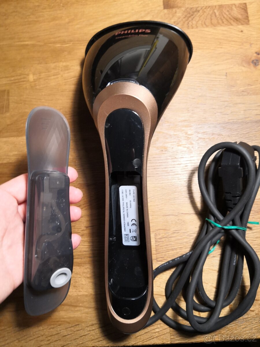 Ruční napařovač oděvů - 2