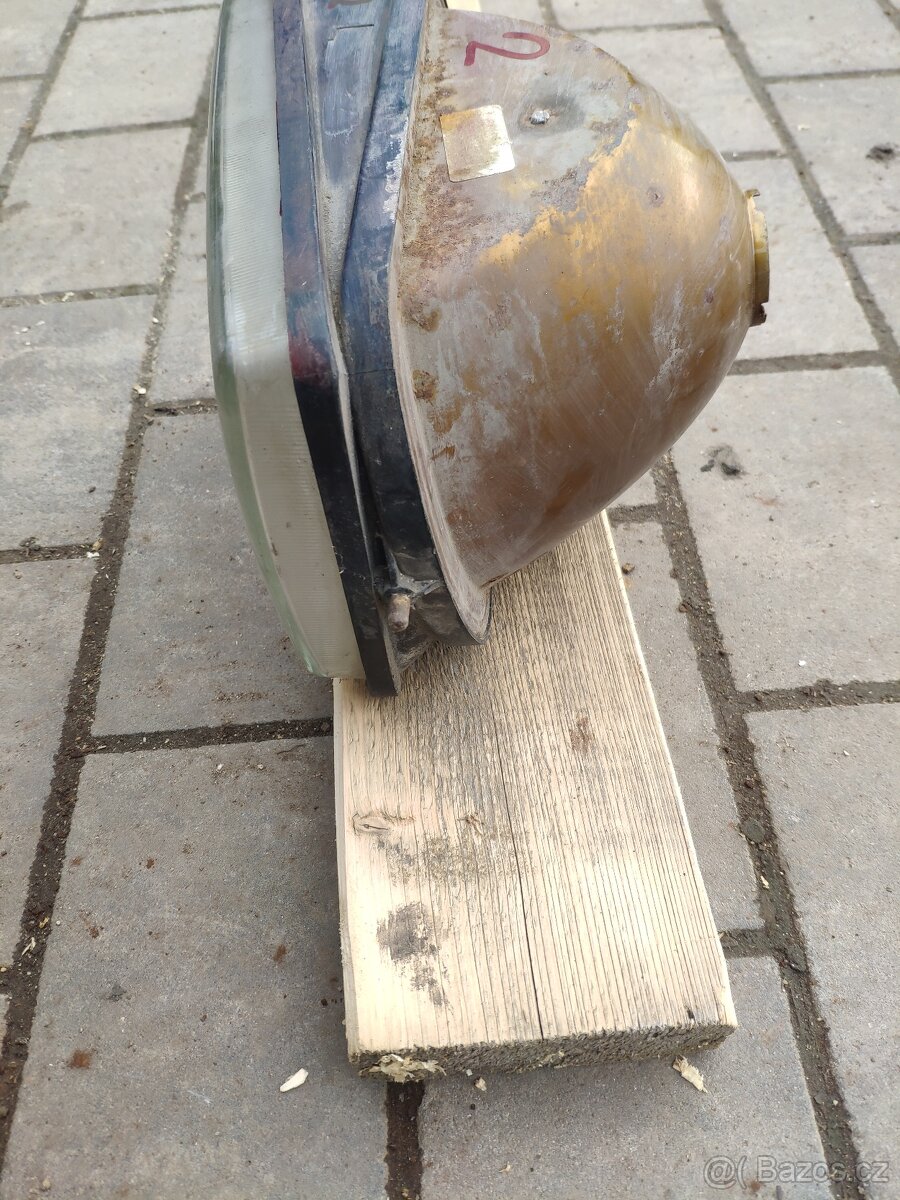 Přední světlo Škoda 120 L (2/5) - 2