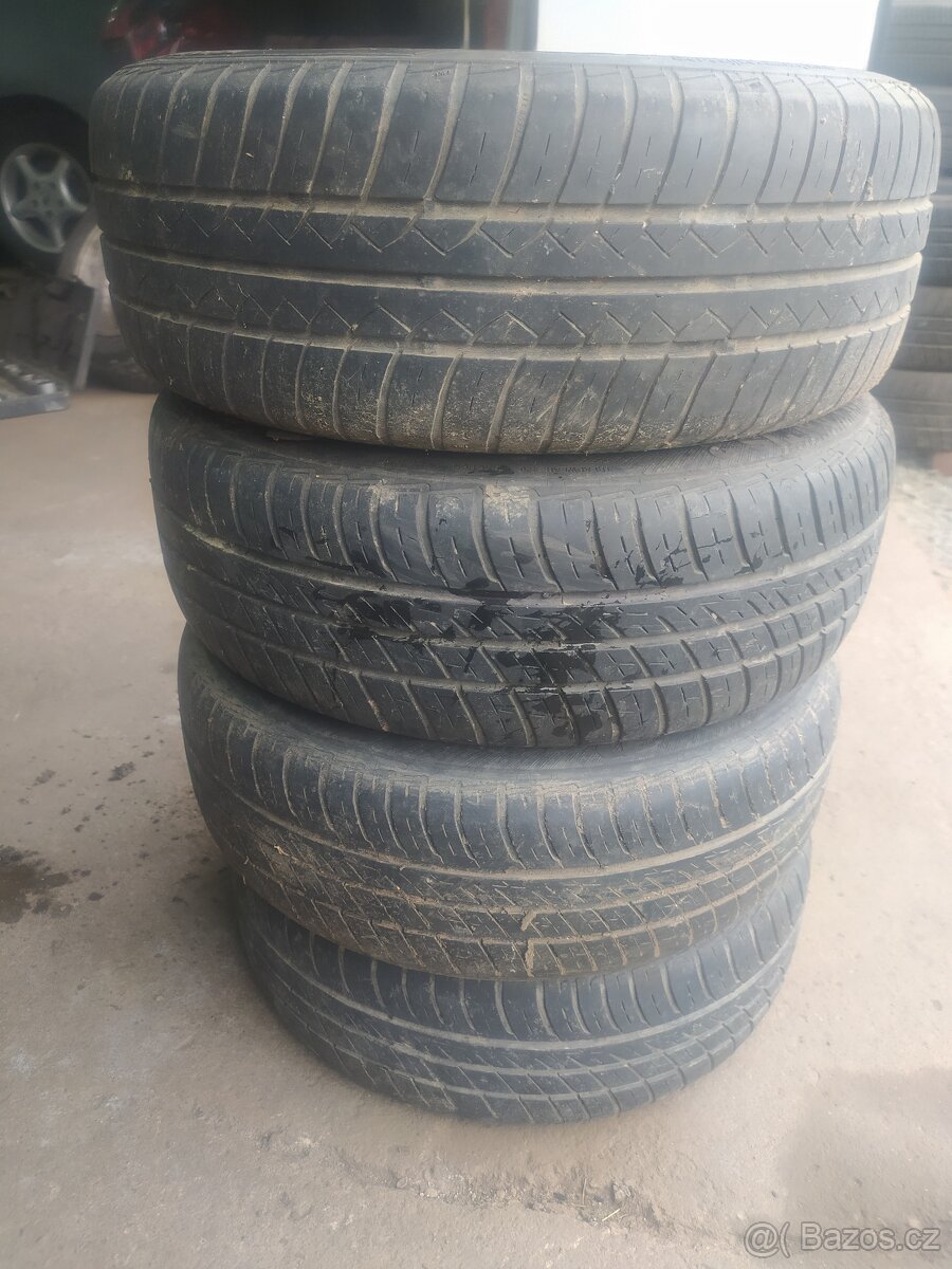 Letní pneu Barum 14" na plechových discích - 2