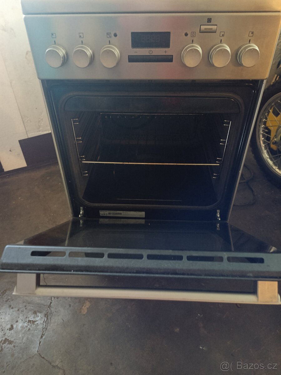 Elektrický sporák Elektrolux - 2