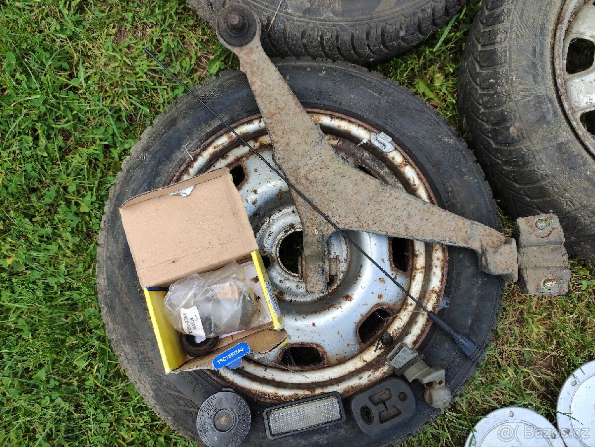 Prodám zbytek dílů Peugeot 106 - 2