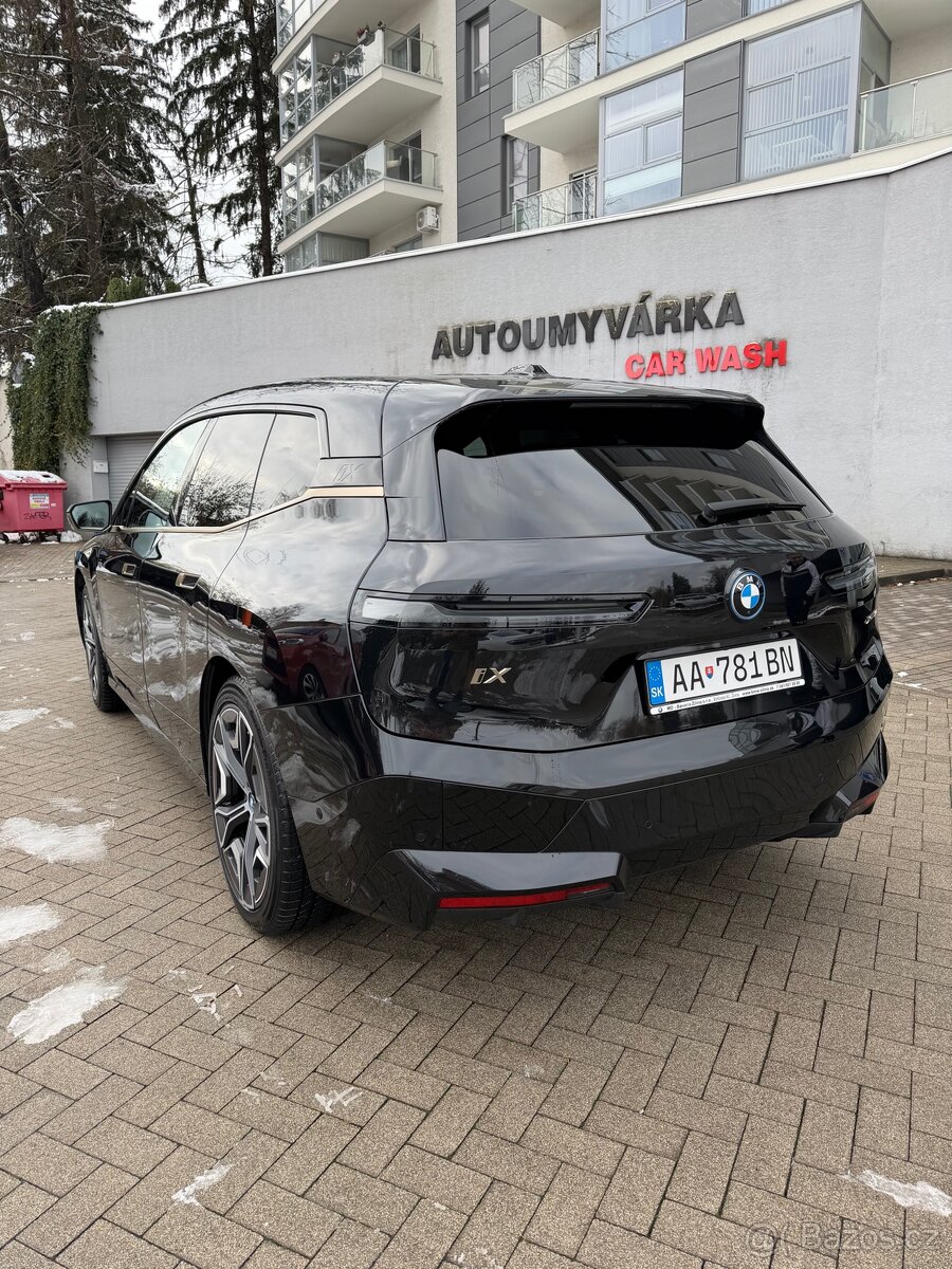 BMW IX 40 - 2