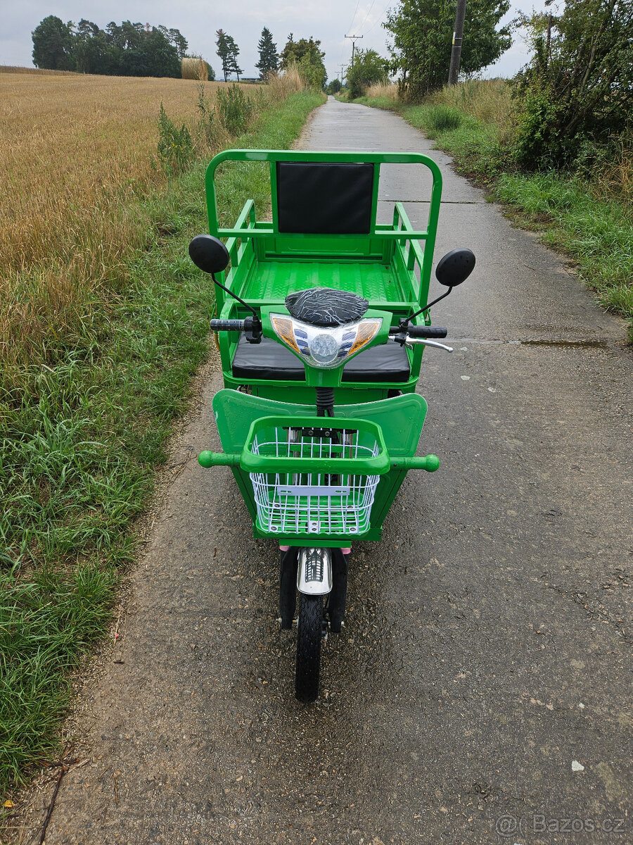 Nákladní elektrická tříkolka Advento - 2