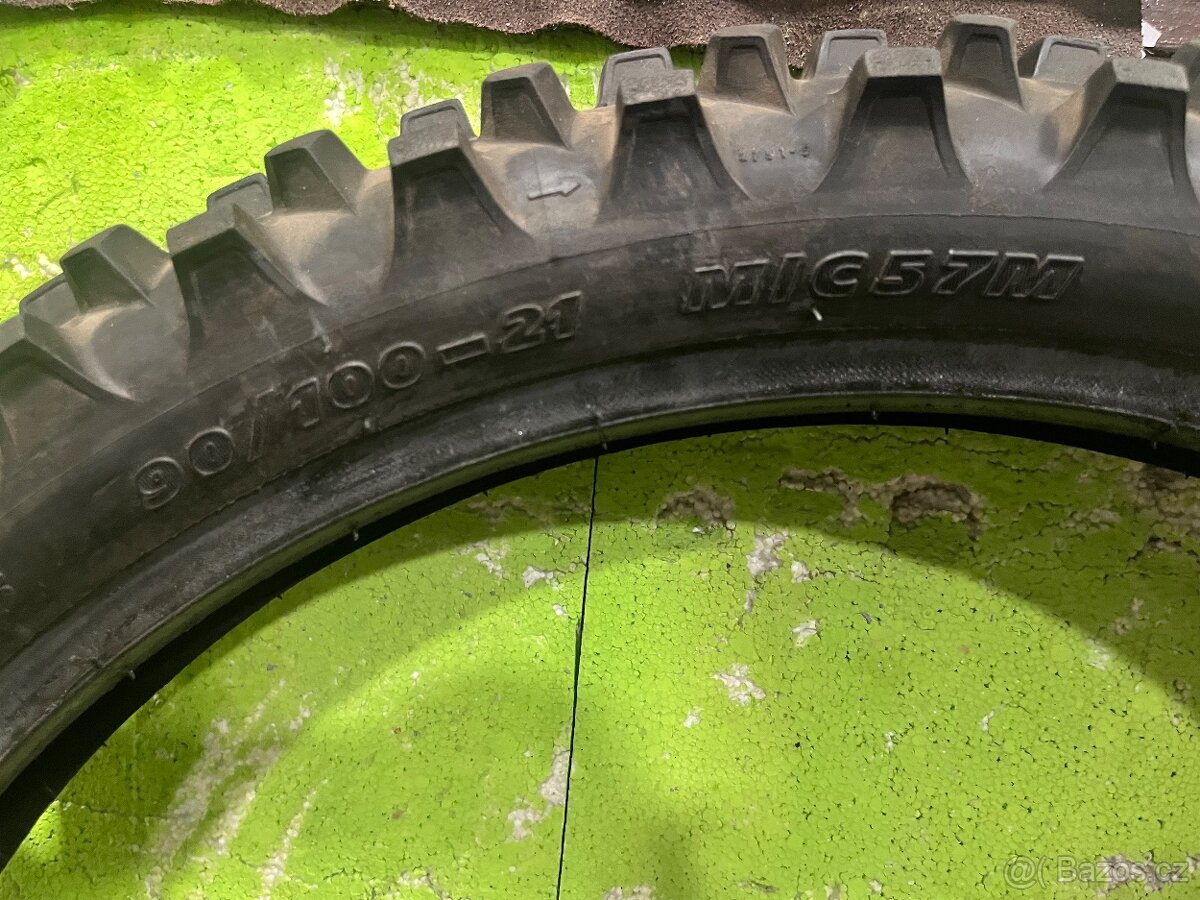 Přední pneu michelin - 2