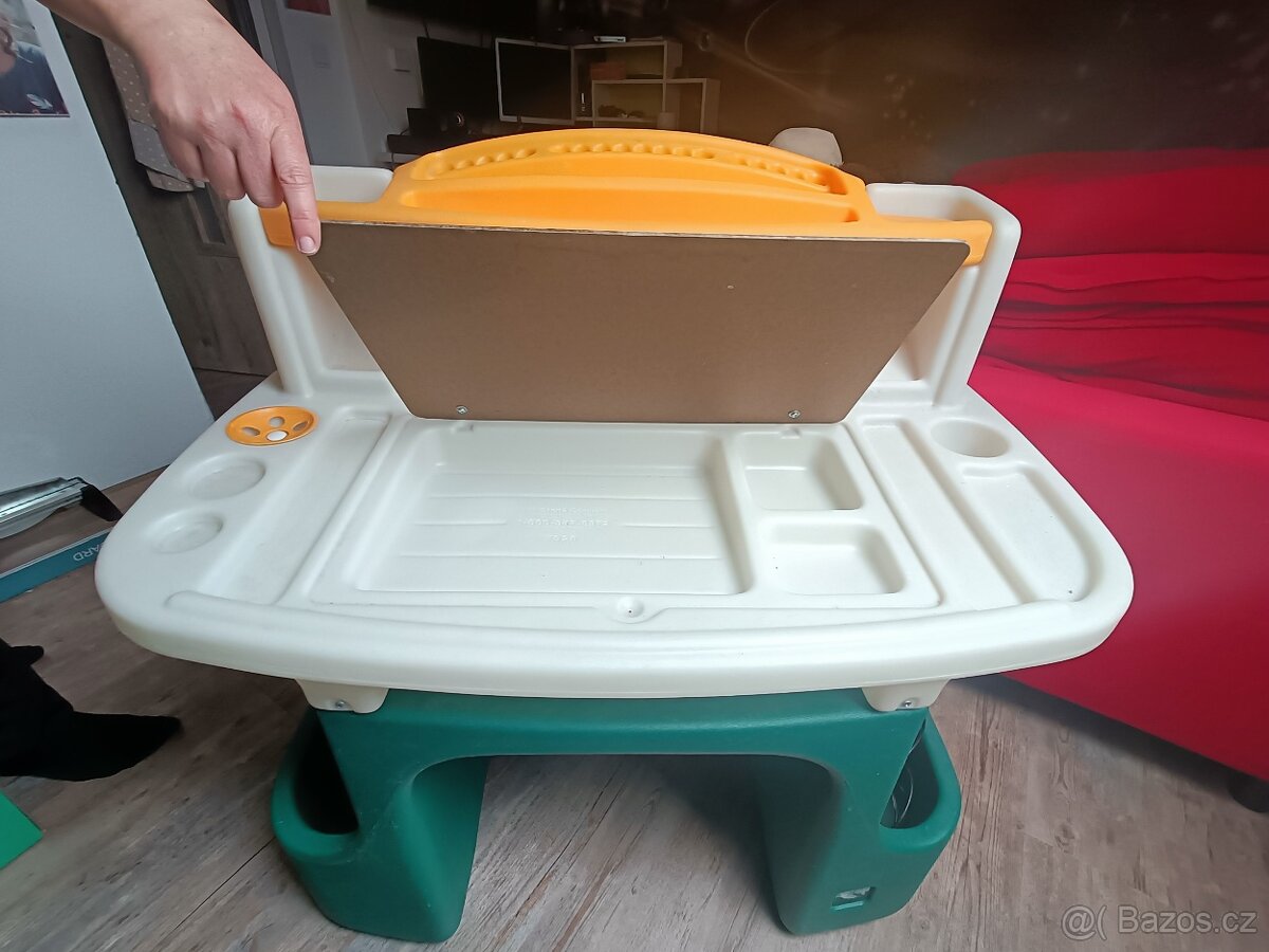 Plastový stůl - 2