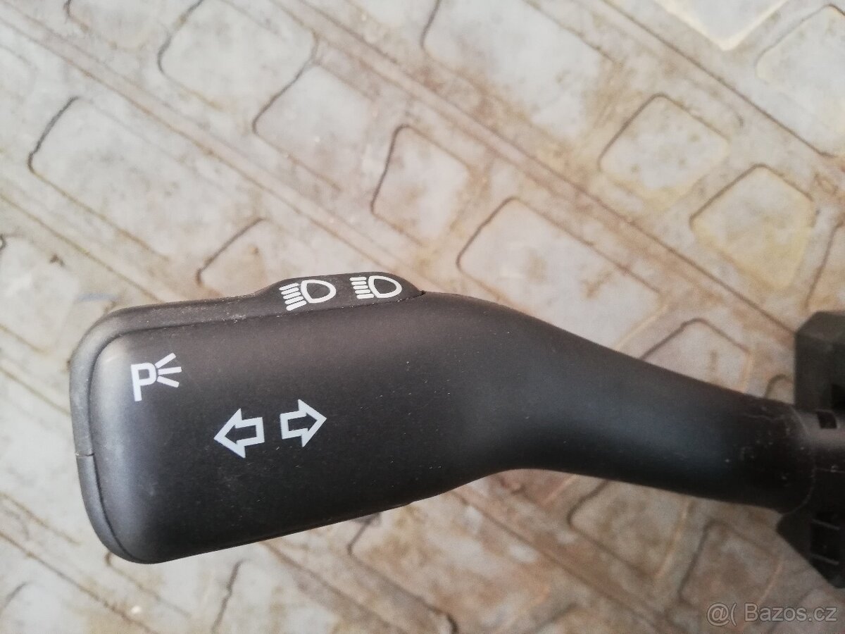 Přepínač blinkrů a stěračů Octavia 1 - 2