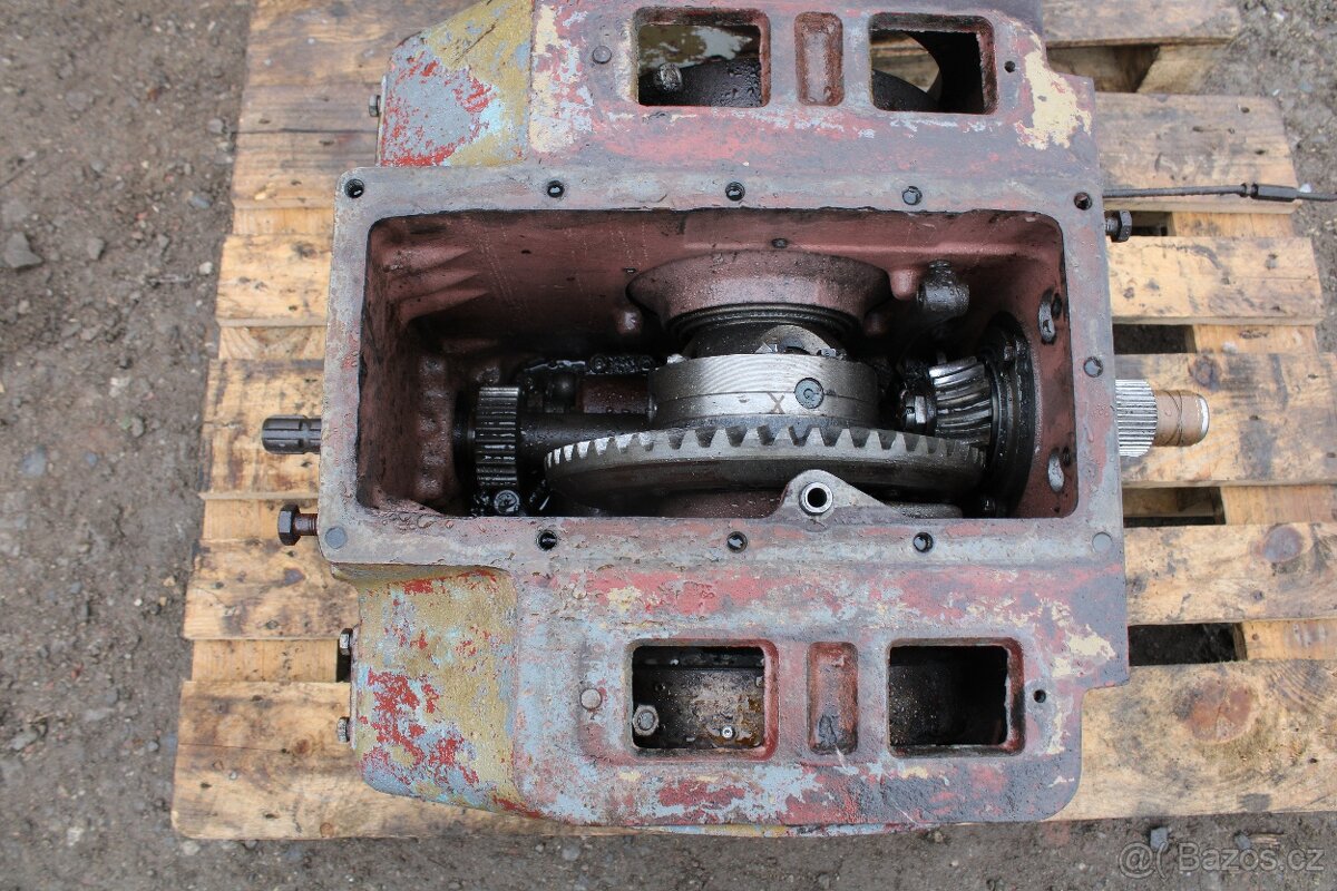 Zetor 6911 rozvodovka diferenciál - 2