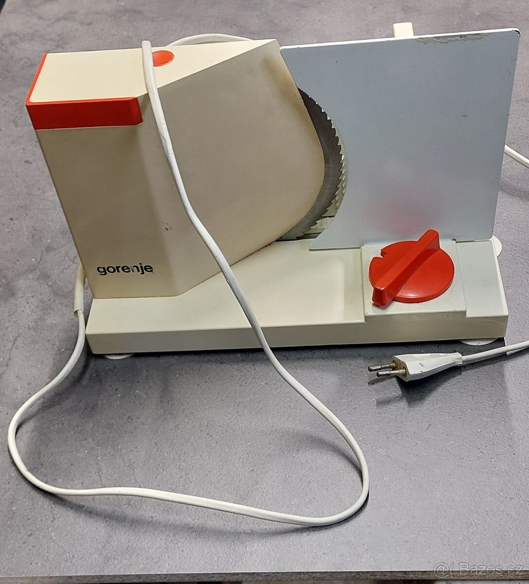 Elektrický kráječ značky Gorenje - 2