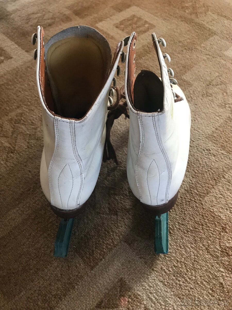 Dámské lední brusle Botas - velikost 24 - 2