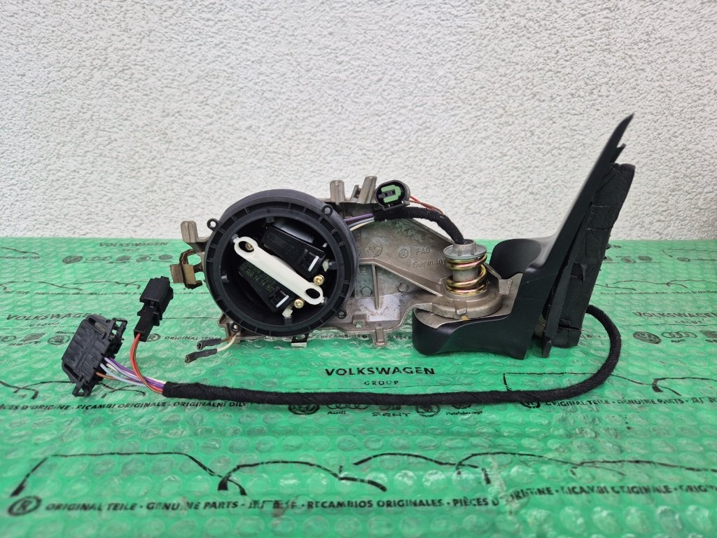 Škoda Superb I pouzdro levého vnějšího zpětného zrcátka - 2