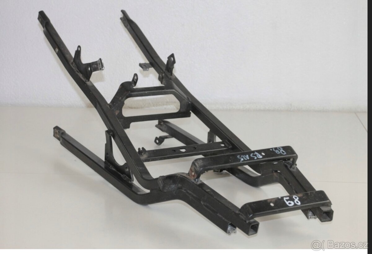 Aprilia rs 125 podsedlový rám 06-12 - 2