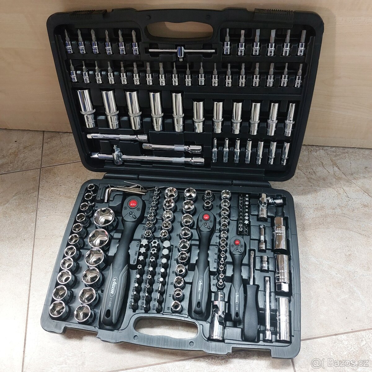 Sada nástrčných klíčů Vigor v kufříku, 172 dílná, ZÁNOVNÍ - 2