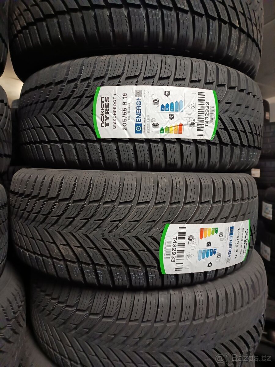 Celoroční Nokian Octavia III Golf VII 205.55.16 - 2