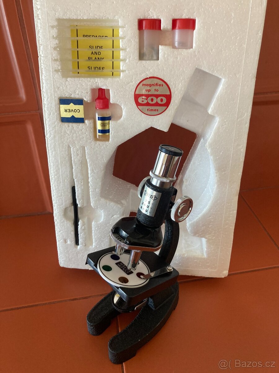 Mikroskop+laboratorní set - 2
