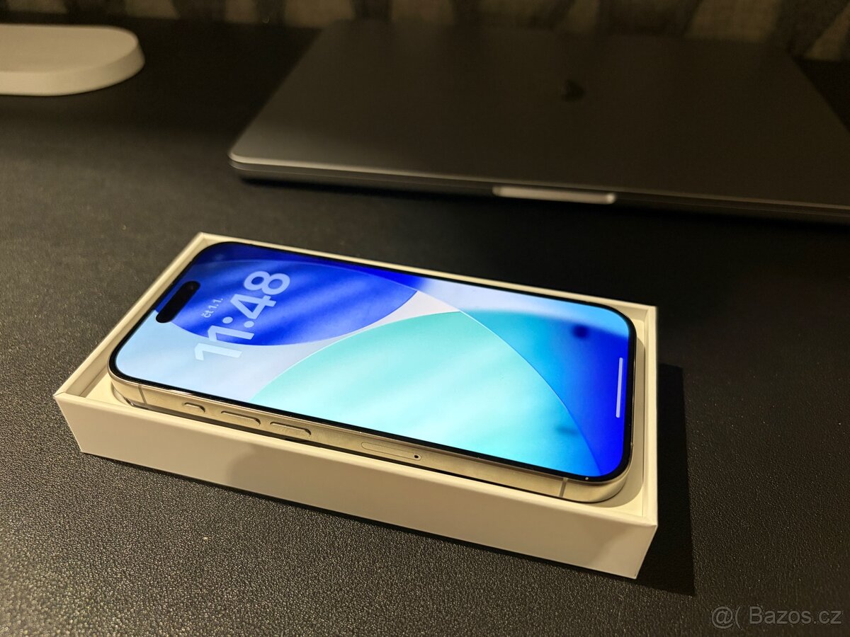 Apple iPhone 15 Pro - 2