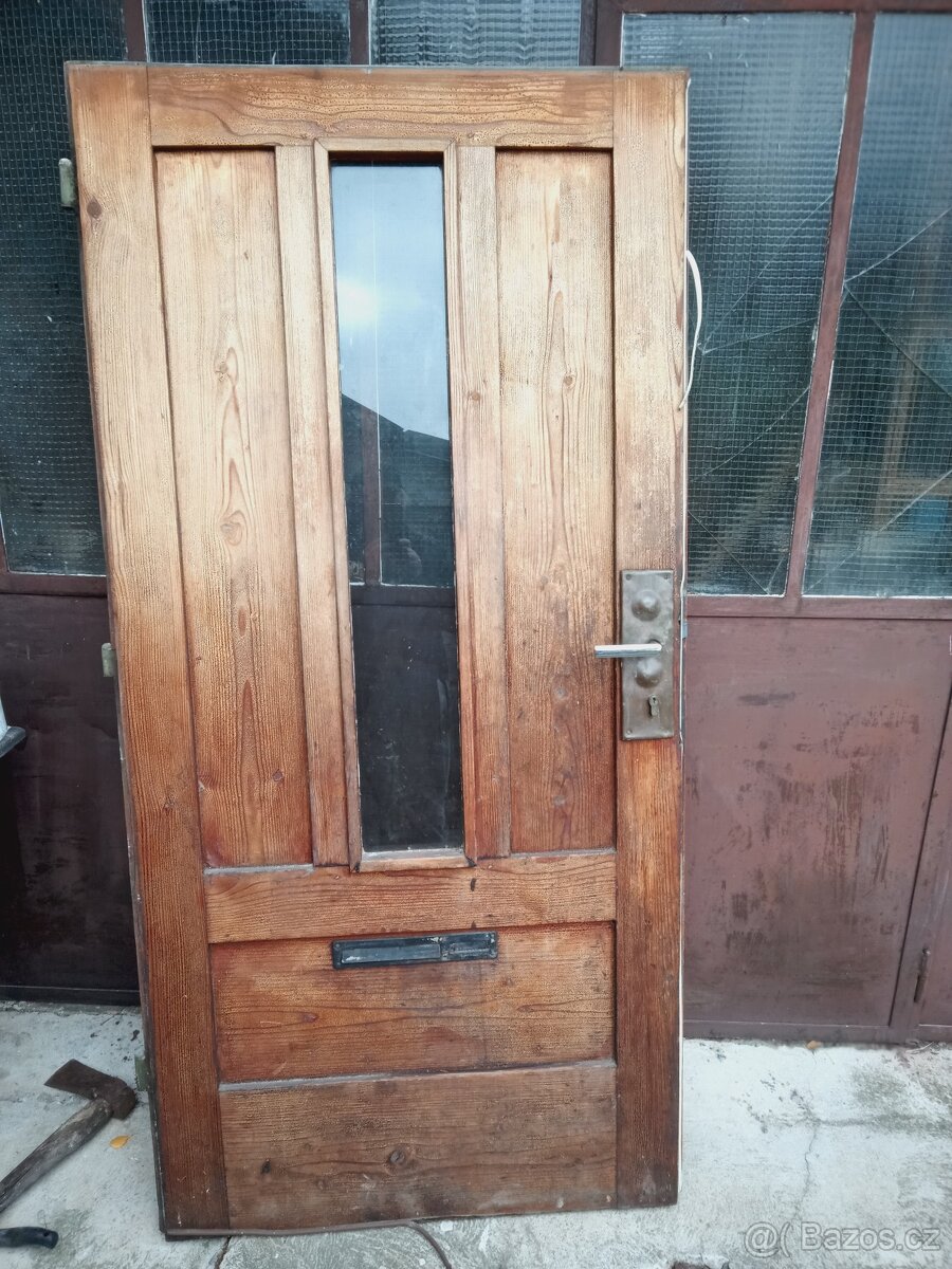 Prodám pr. vchodové dveře masiv, - 2