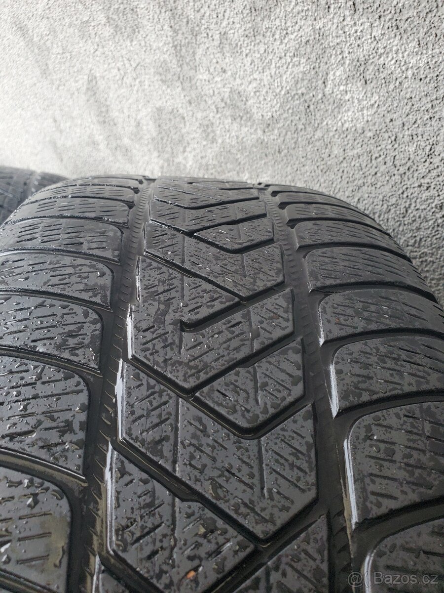 Pneu 255/55 R18 - 2