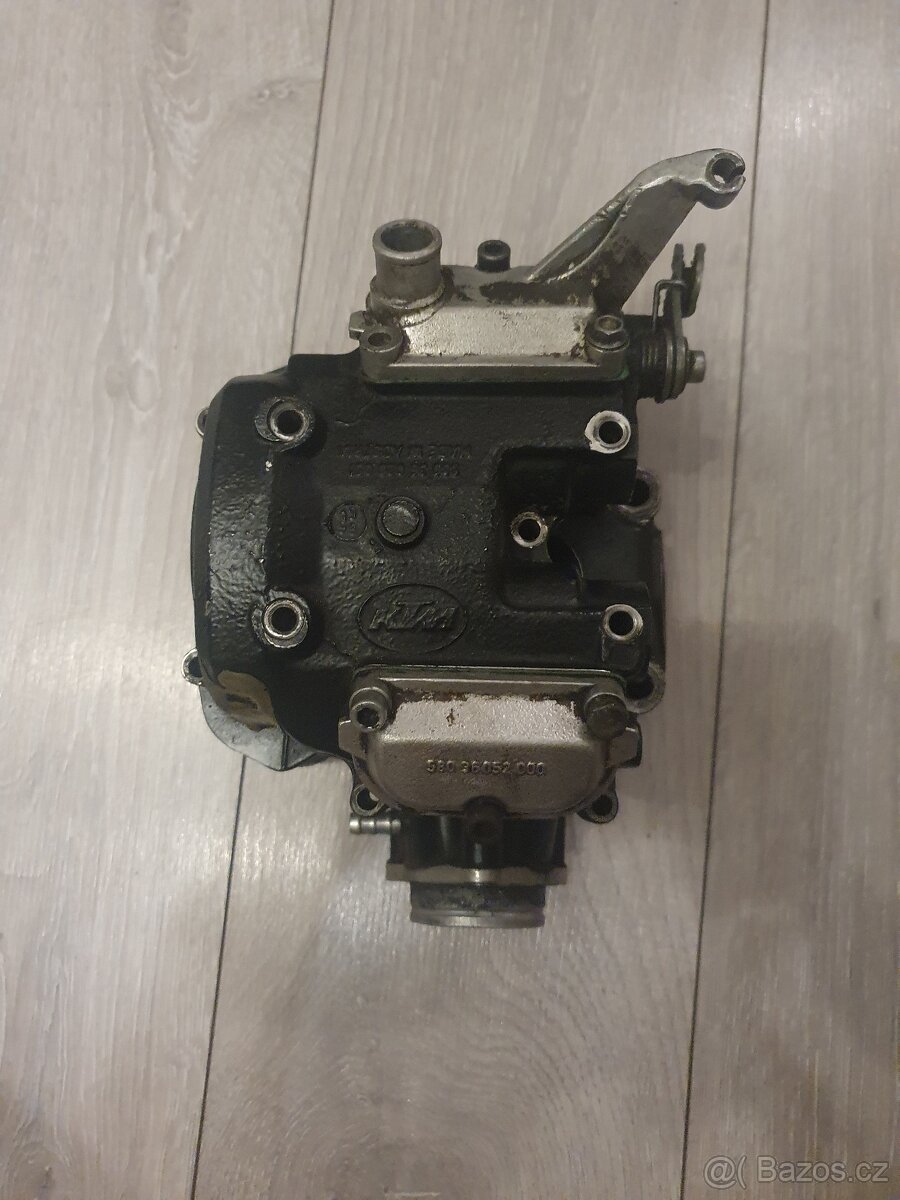 Hlava ktm lc4 - 2