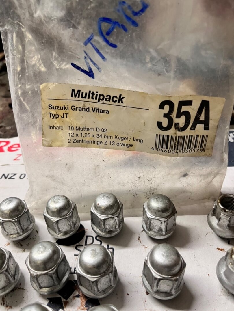 Matice + bezpečnosti matky na Suzuki Vitara - 2