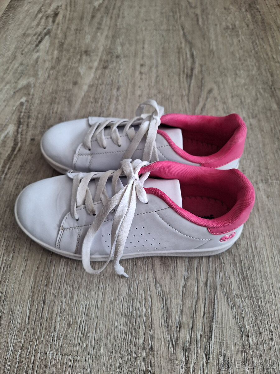 Sportovní boty Baťa vel. 35 - 2