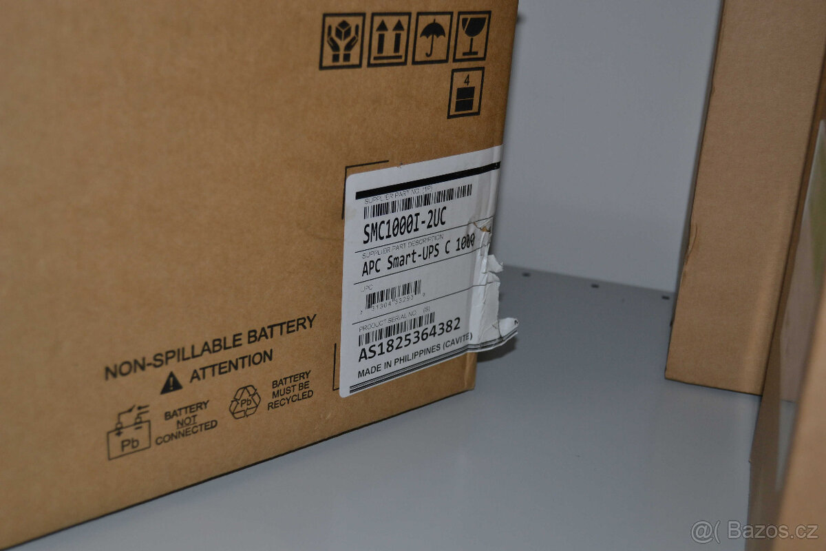 APC Smart-UPS 3000VA, 2200VA, 1000VA (PC: 67 000 Kč) - 2