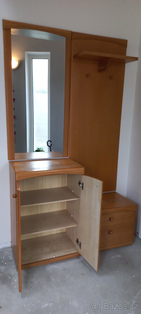 Předsíňový věšák s botnikem a zrcadlem - 2