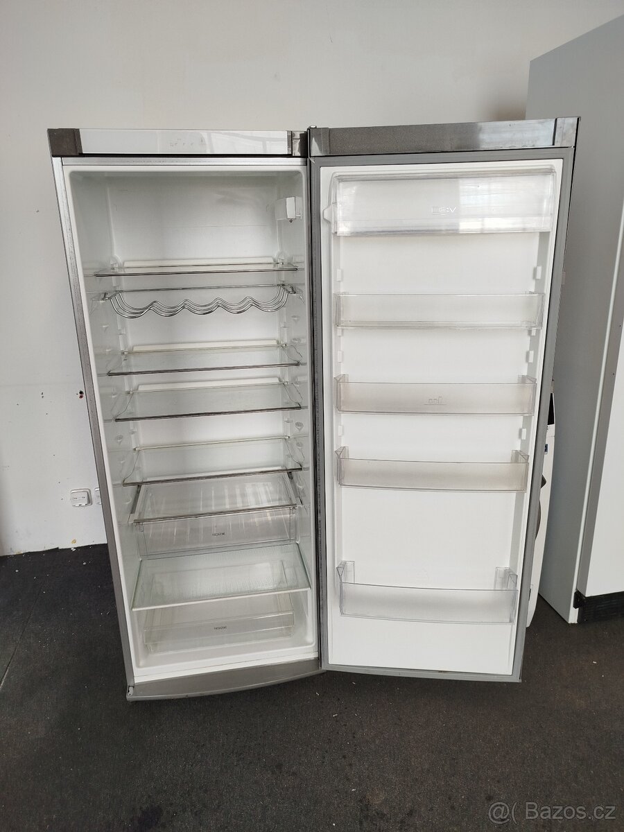 Prodám monoklimatickou chladničku Electrolux ERF3307AOX - 2