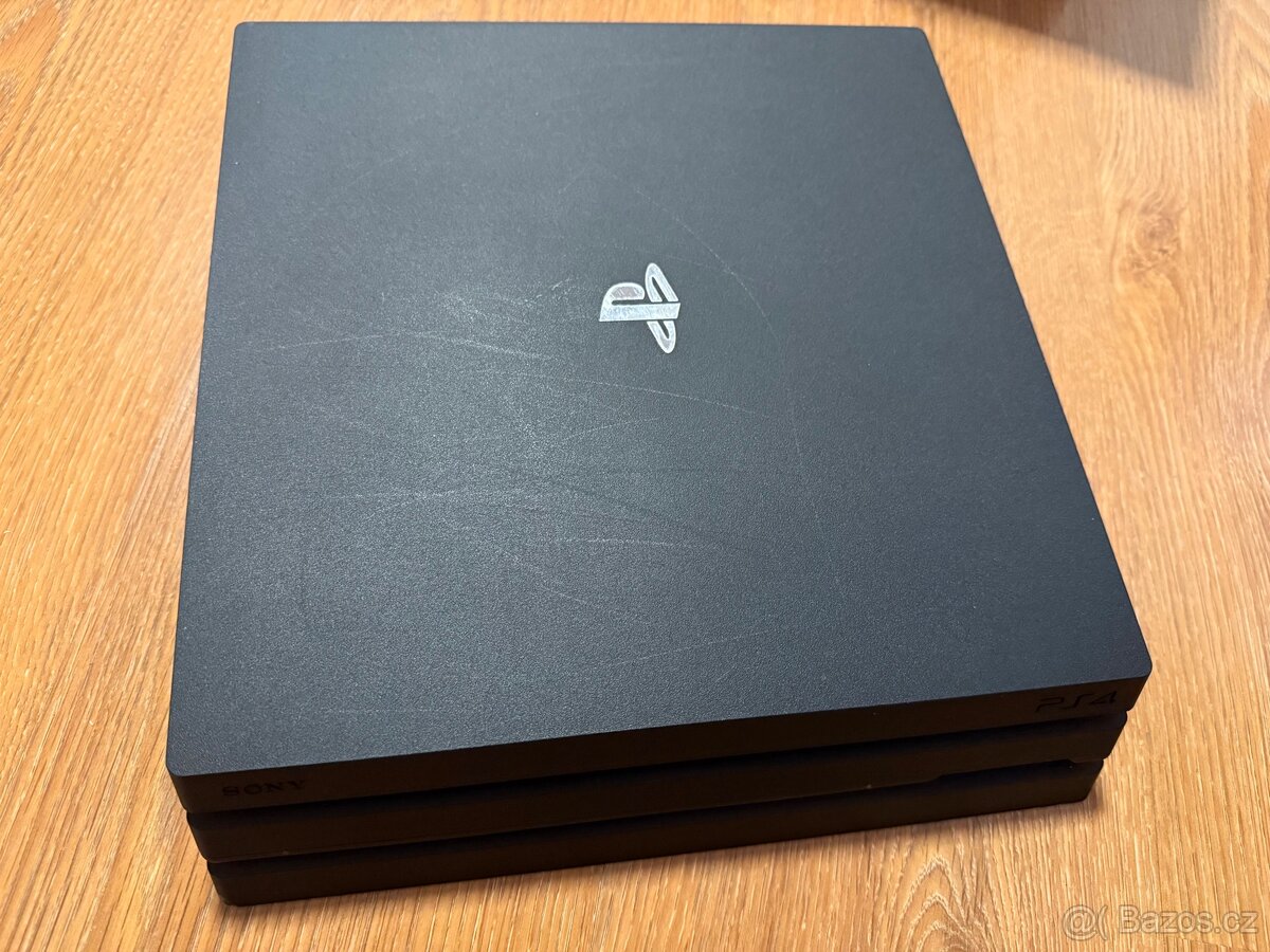 Playstation 4 PRO - 2