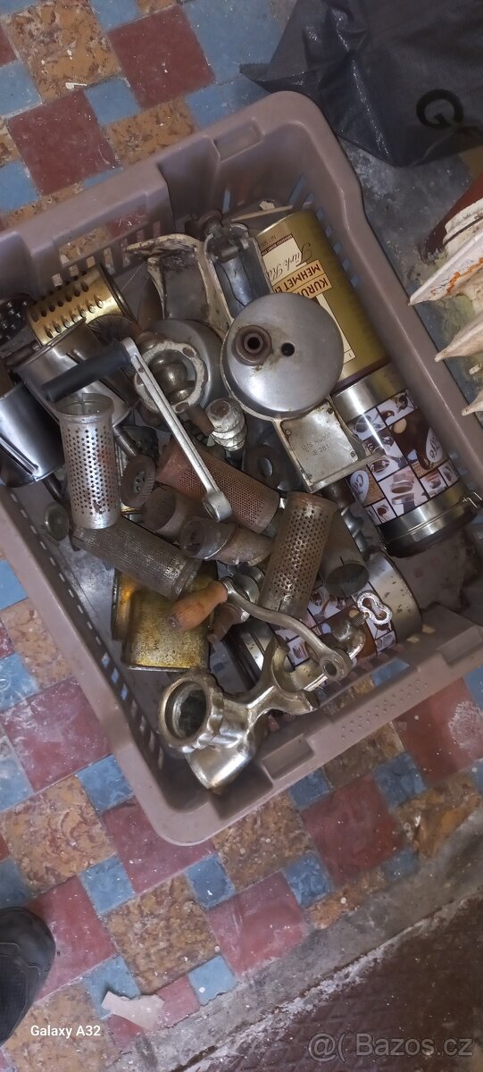 Historický kuchyňský robot - 2