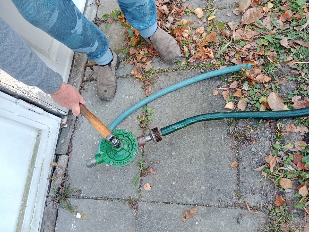 Ruční čerpadlo Sigma - 2