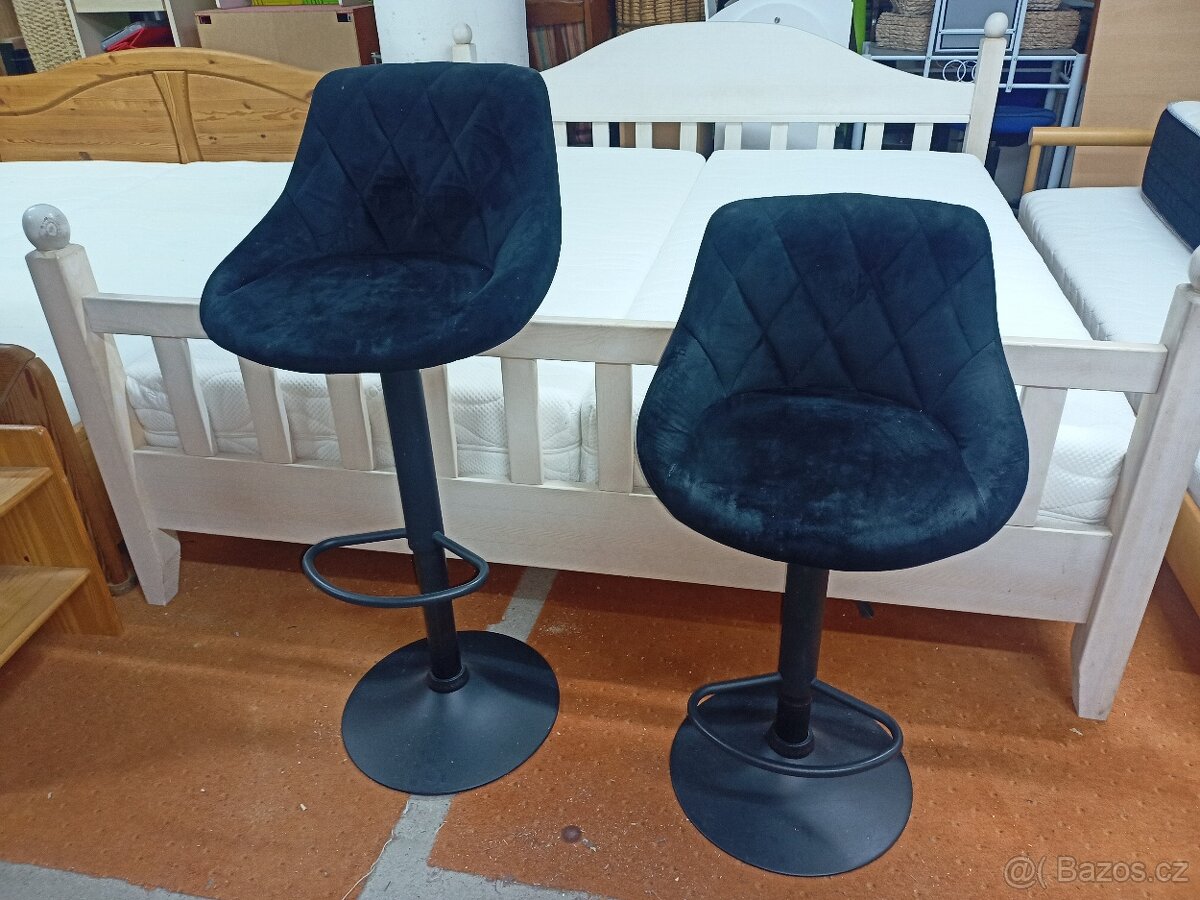 Prodám 2 x otáčecí zvedací hezké barové židle. - 2