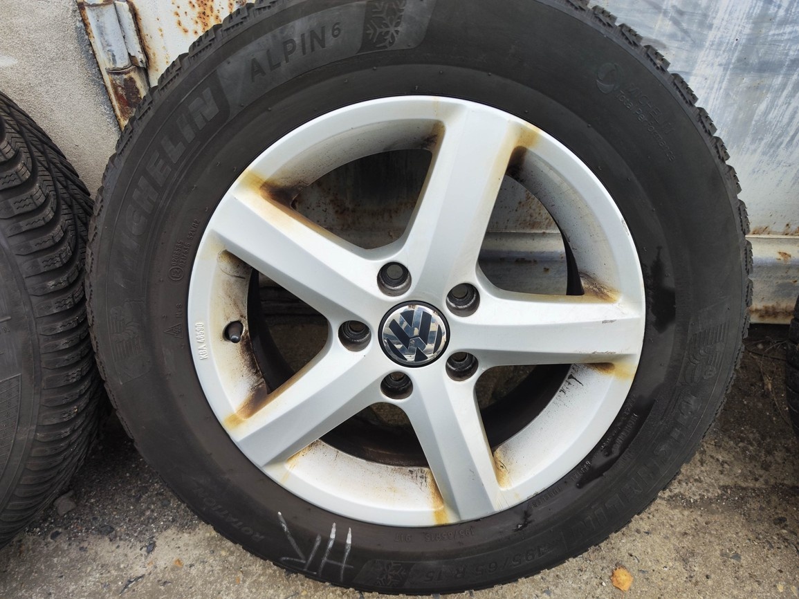 15"zimní alu sada Aspen 5x112 origo Golf 7 Touran Caddy - 2