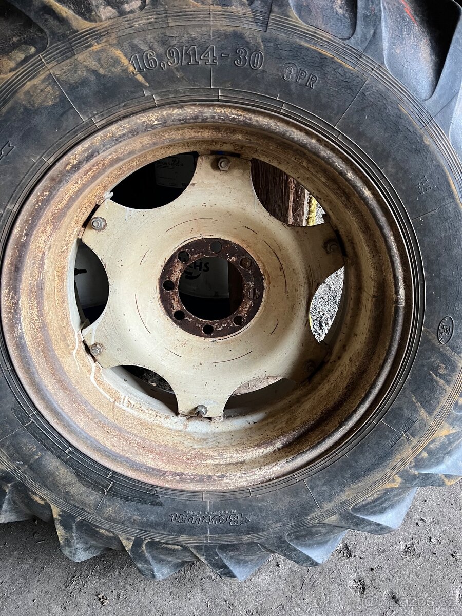 Zadní kola Zetor - 2