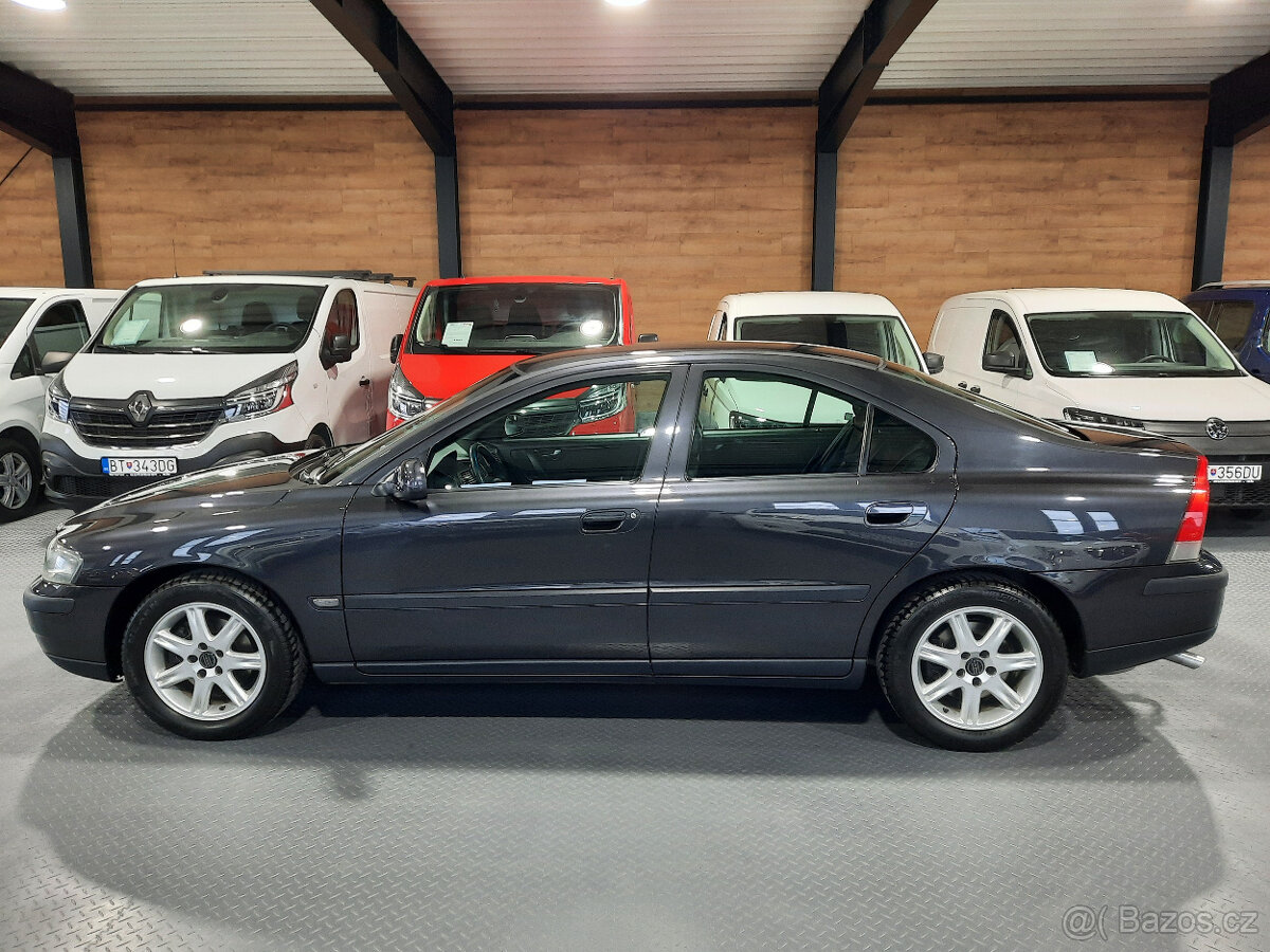 Volvo S60 - 2,4i Comfort TOP stav - 2