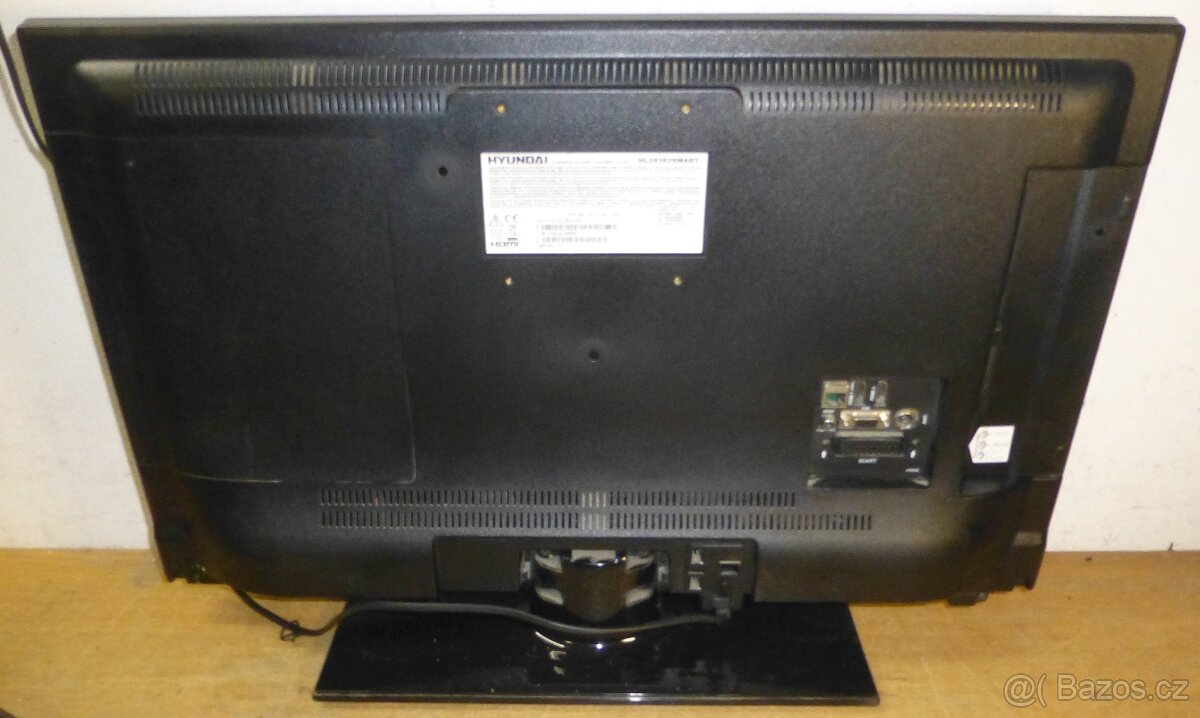 LED televize 71cm HYUNDAI, 28 palců, nemá DVBT2 - 2