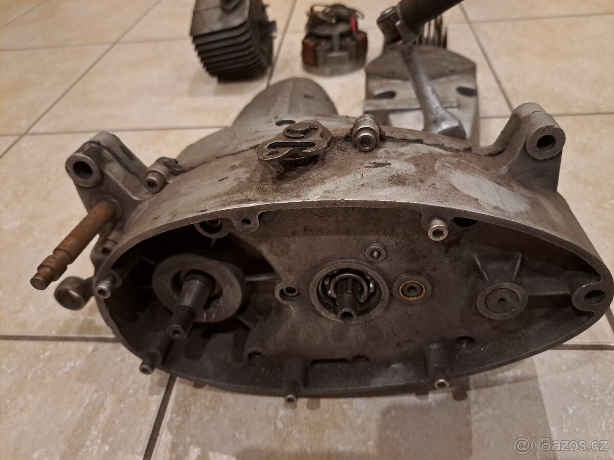 Motor jawa 20 pionýr - 2