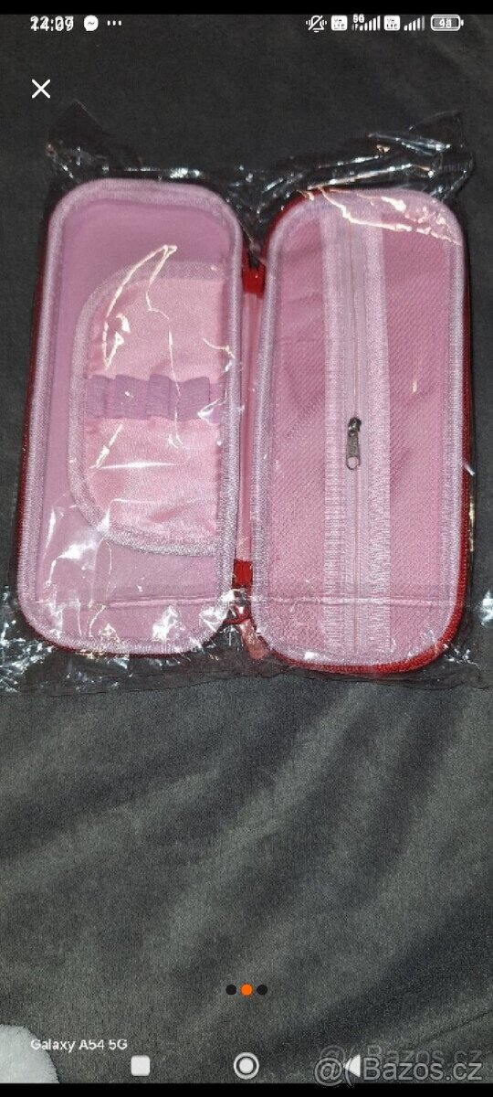 Tary penál 3D pěkný. Poslední 2 nové kusy. - 2